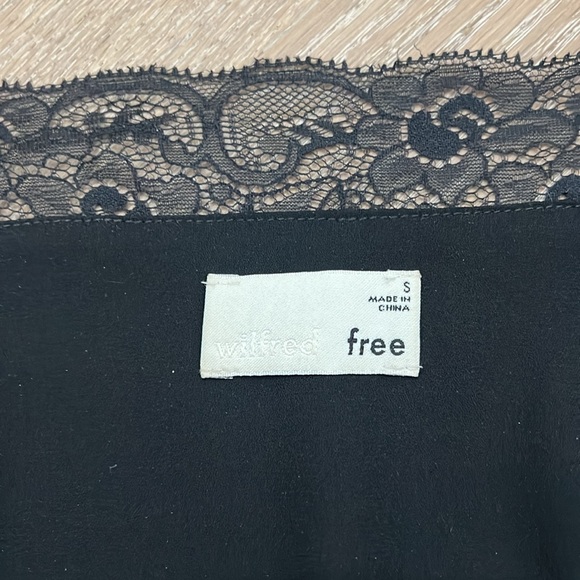 Aritzia Lace Trim Camisole - Picture 4 of 6